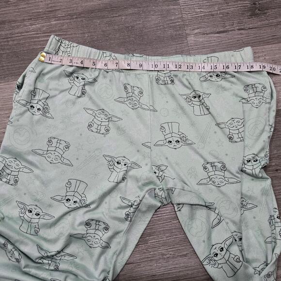Star Wars Green Mandalorian The Child 2 Piece Pajama Set Soft PJ Top & Pants XL - Picture 9 of 11